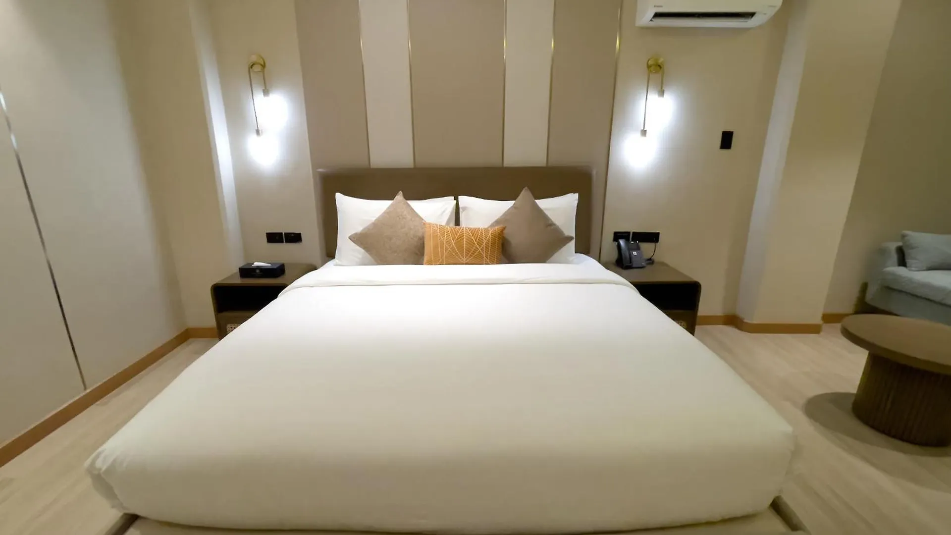 Belajandro Hotel Angeles City 4*,