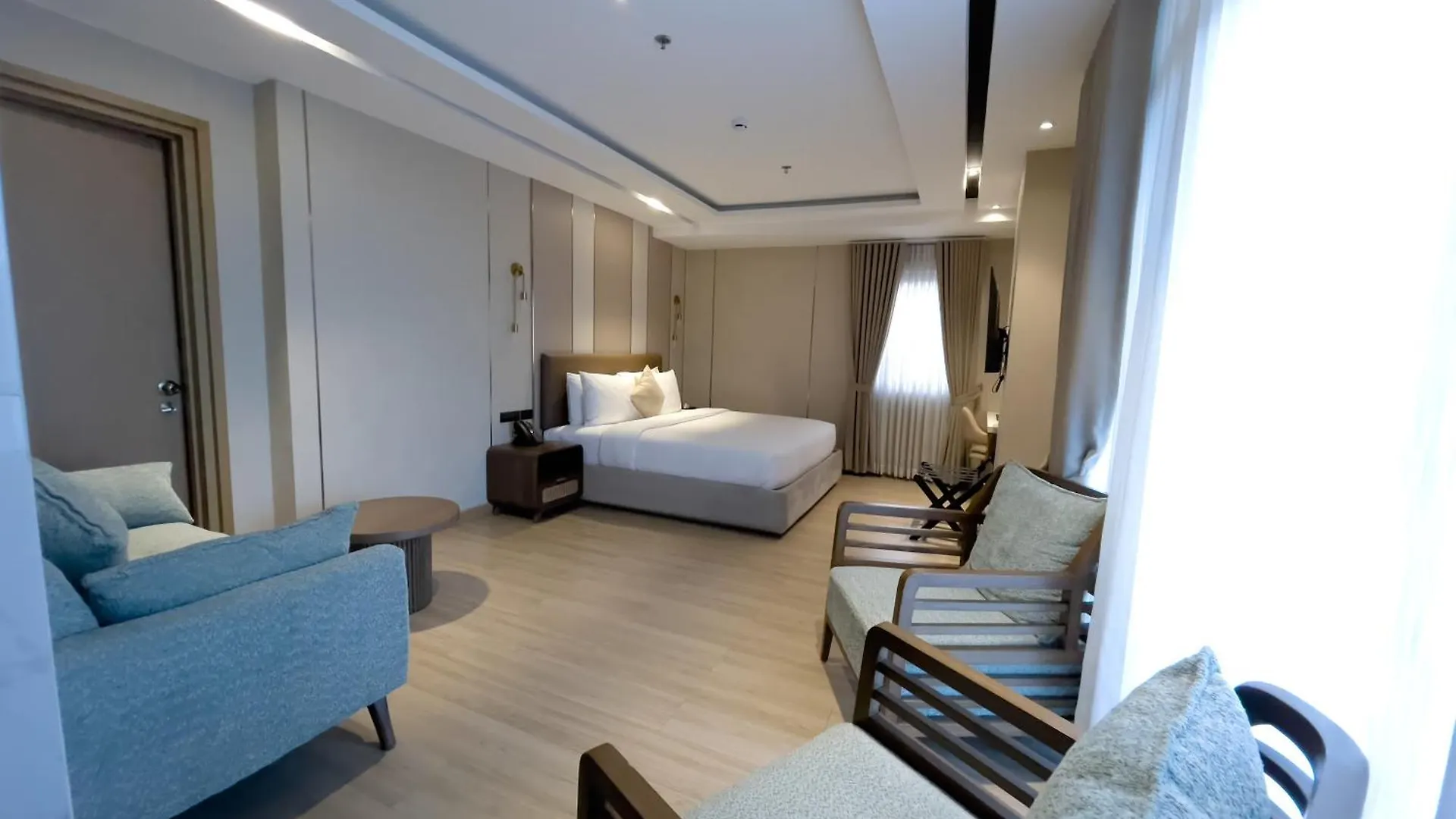 Belajandro Hotel Angeles City 4*,