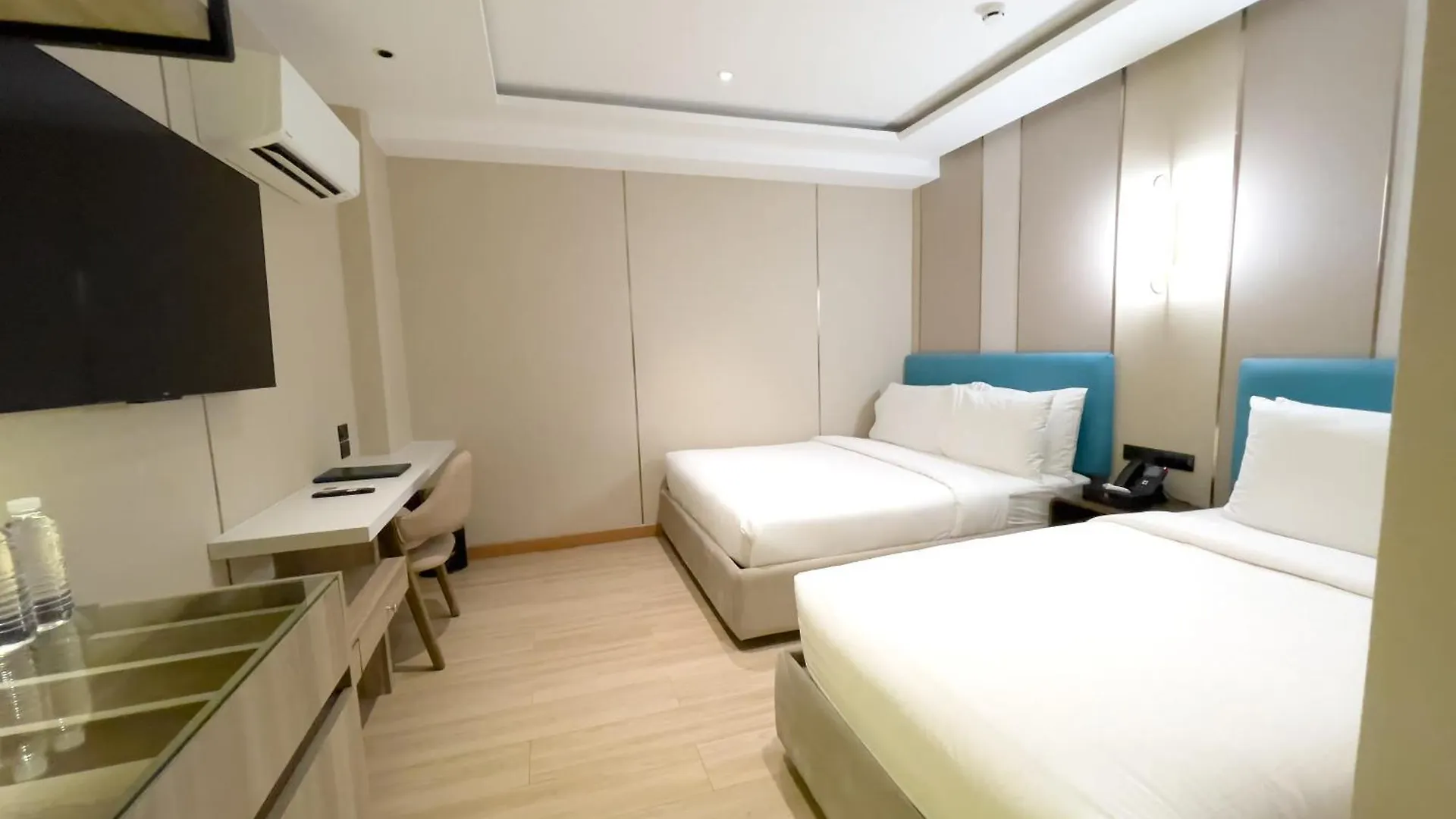 Belajandro Hotel Angeles City 4*,